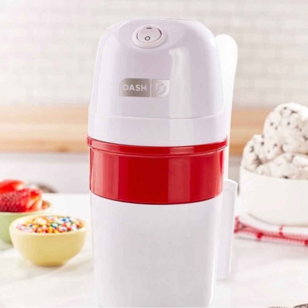 NIB DASH My Pint Ice Cream Maker